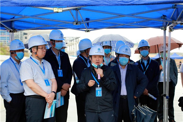 优发国际集团复工复产促增添项目观摩聚会与会职员走进大秦国源三秦环保秦邦园区在榆项目