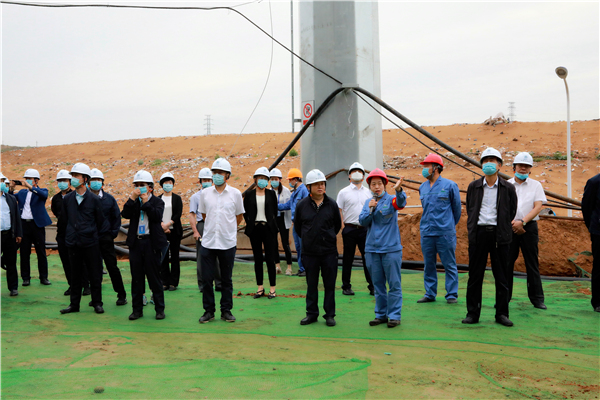 优发国际集团复工复产促增添项目观摩聚会与会职员走进大秦国源三秦环保秦邦园区在榆项目