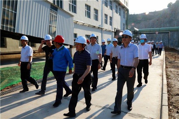 优发国际集团复工复产促增添项目观摩聚会与会职员走进环保保隆生态三秦在延在铜项目