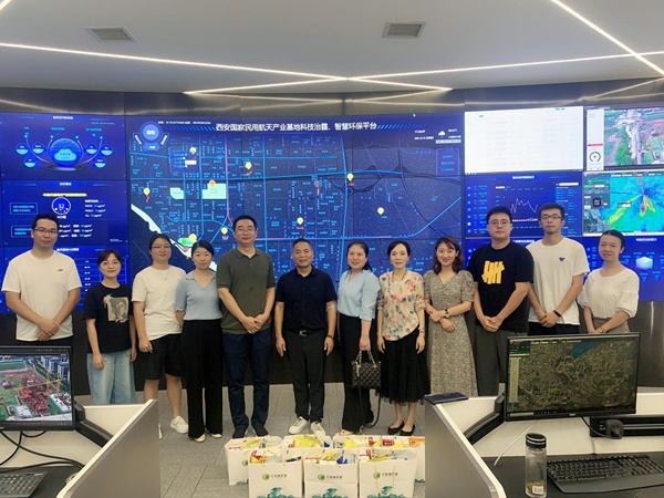 优发国际集团开展“送清凉”活动 关爱一线职工