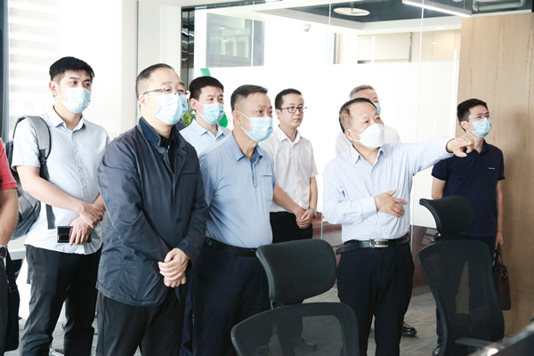 海南省政协副主席、民进海南省委会主委史贻云到秦创原优发国际集团立异中心调研